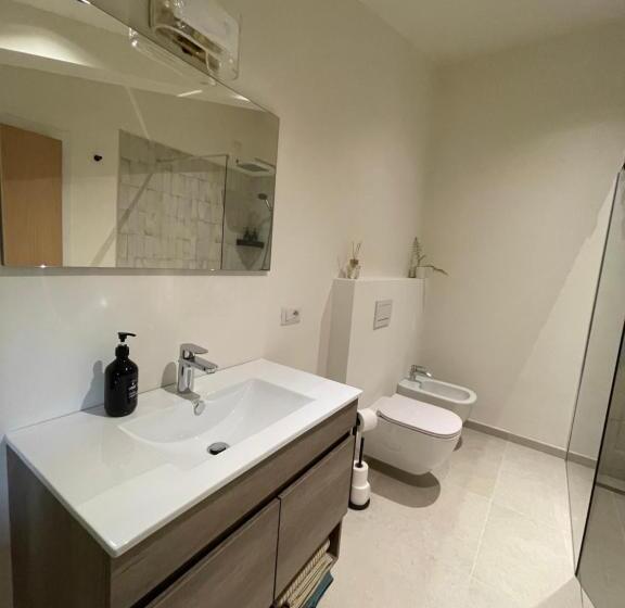 اتاق لوکس با تخت بزرگ, Villa D Alba Guest House