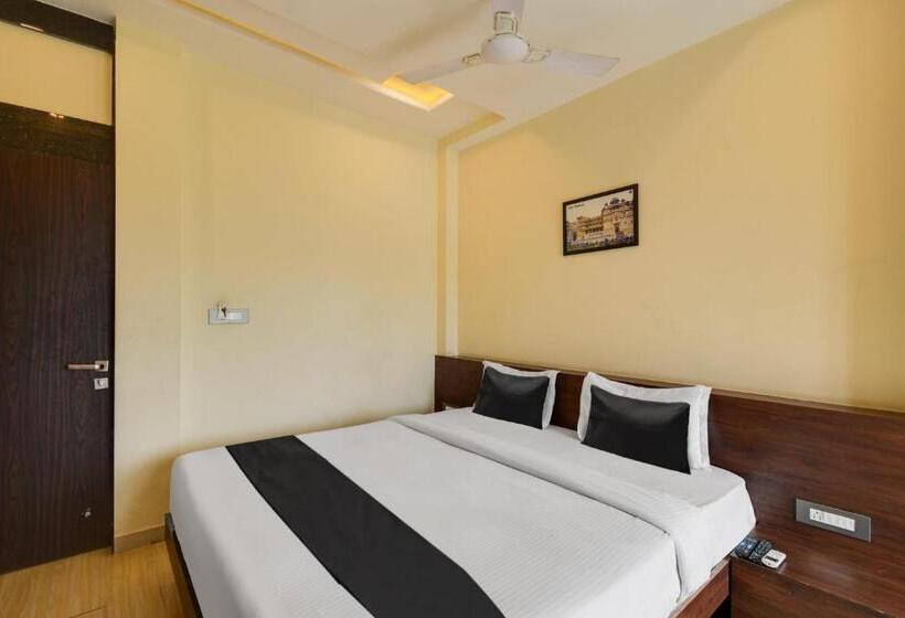 חדר קלאסי לשלושה, Townhouse Maanvadgarh