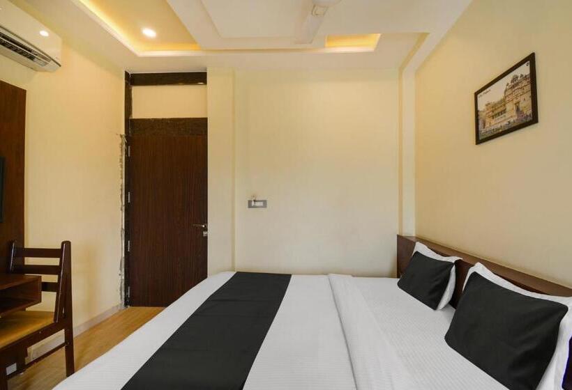 חדר קלאסי לשלושה, Townhouse Maanvadgarh