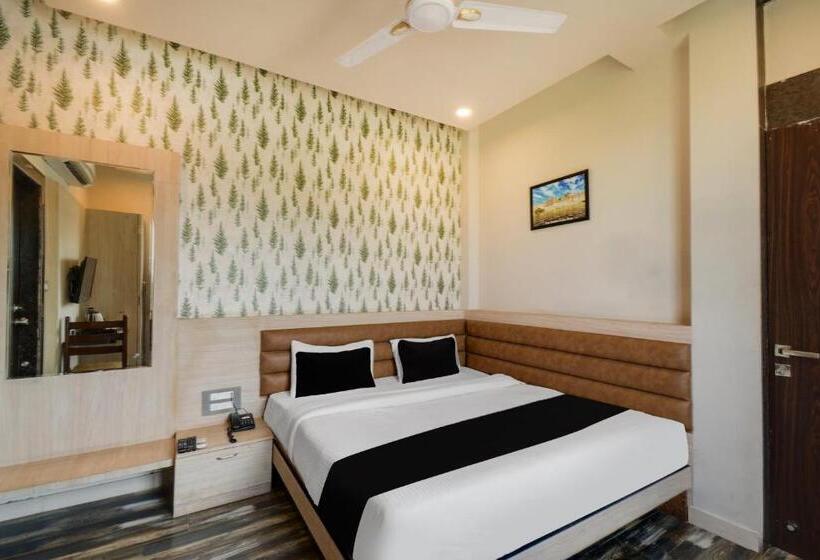 חדר קלאסי לשלושה, Townhouse Maanvadgarh