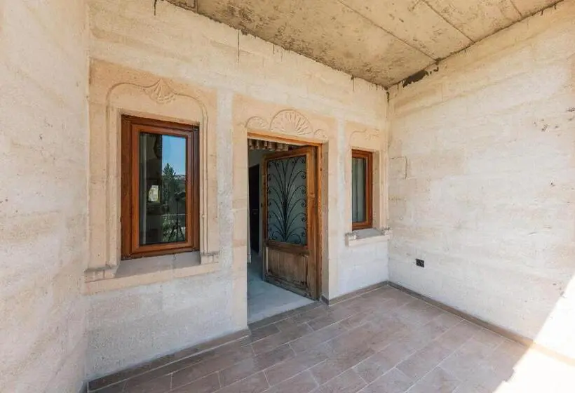 سوئیت با بالکن, Cappadocia Aishe