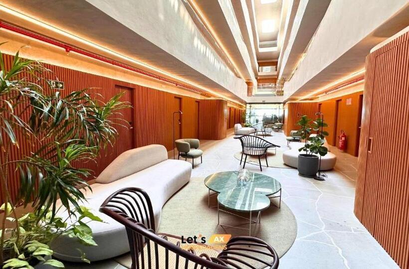 סטודיו דלוקס, Ax Setai Yacht