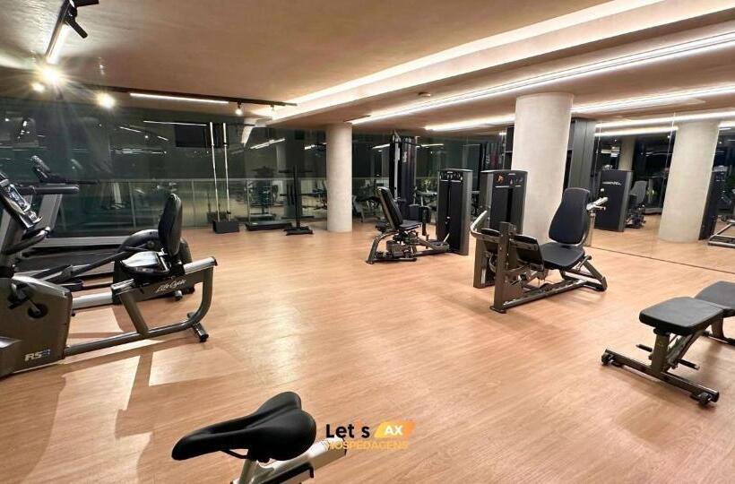 סטודיו דלוקס, Ax Setai Yacht