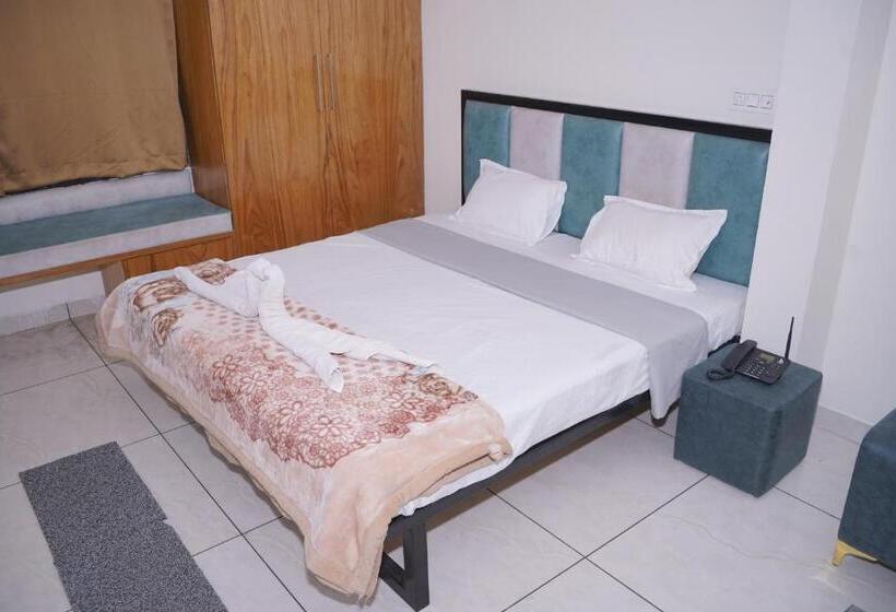 经济房, Brij Palace