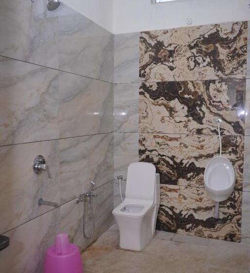 经济房, Brij Palace