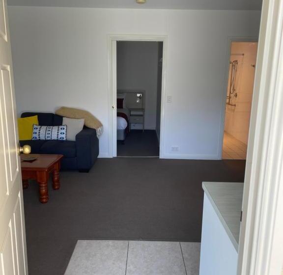 غرفة قياسية لذوى الاحتياجات الخاصة, Hibernian