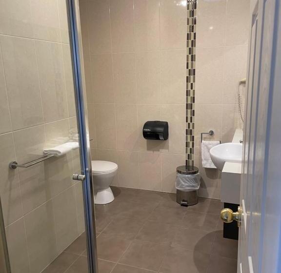 جناح عائلي, Hibernian