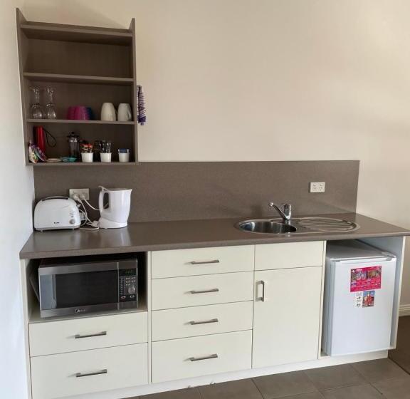 غرفة قياسية مزوَّدة بشُرفة, Hibernian