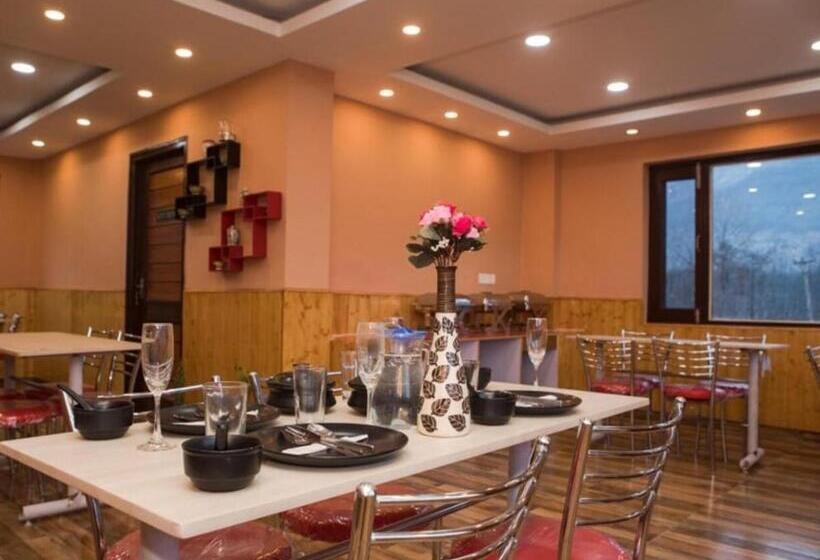 اتاق استاندارد با تخت بزرگ, Pinaak Rosett