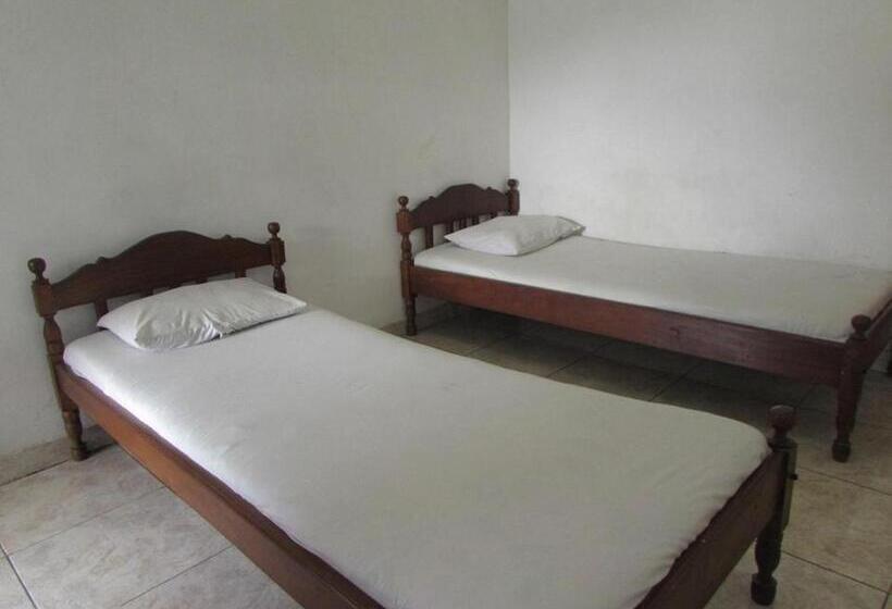 חדר בסיסי, Singasari