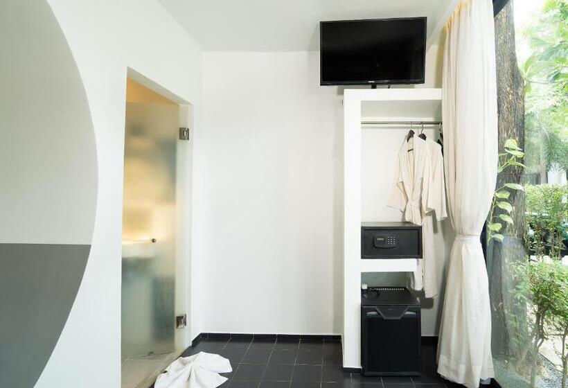 غرفة قياسية مطلّة علي الحديقة, Tunnel Urban Retreat