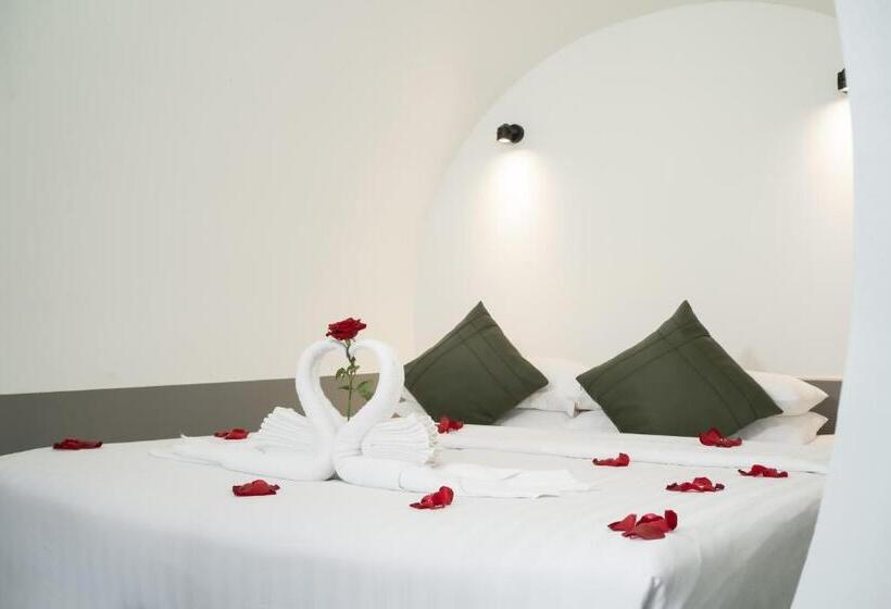 Семейный Номер, Tunnel Urban Retreat