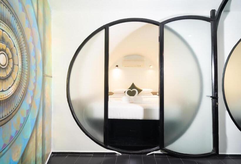 Вилла 3 Спальни, Tunnel Urban Retreat