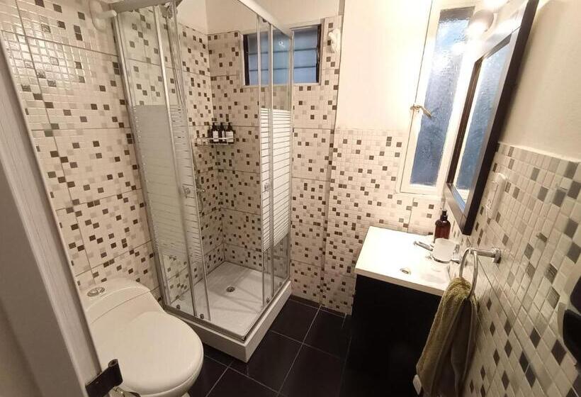 إستوديو سوبيريور, Mercedes Aparts