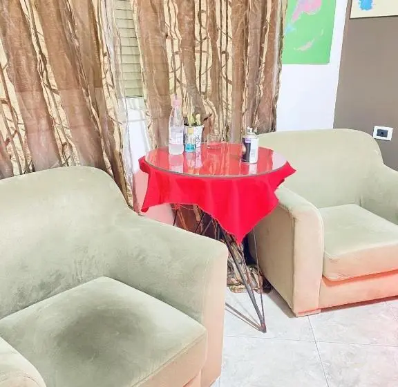 اتاق استاندارد, Maison D Artiste