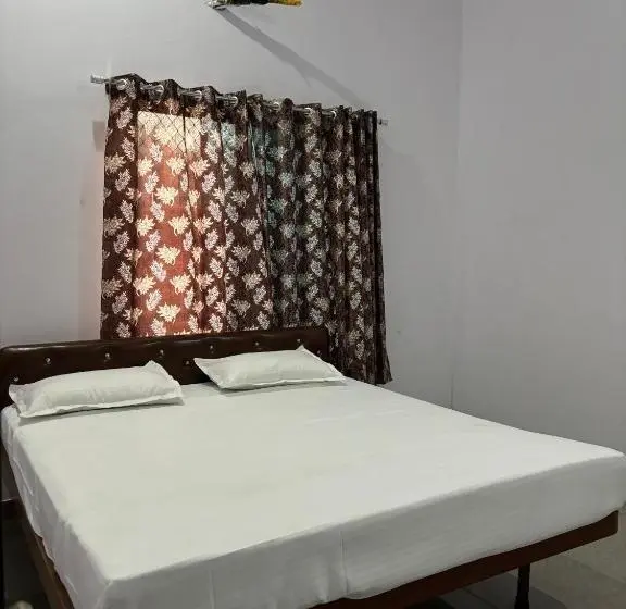 スタンダードルーム, Raghunath Palace