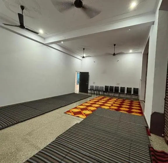 スタンダードシングルルーム, Raghunath Palace