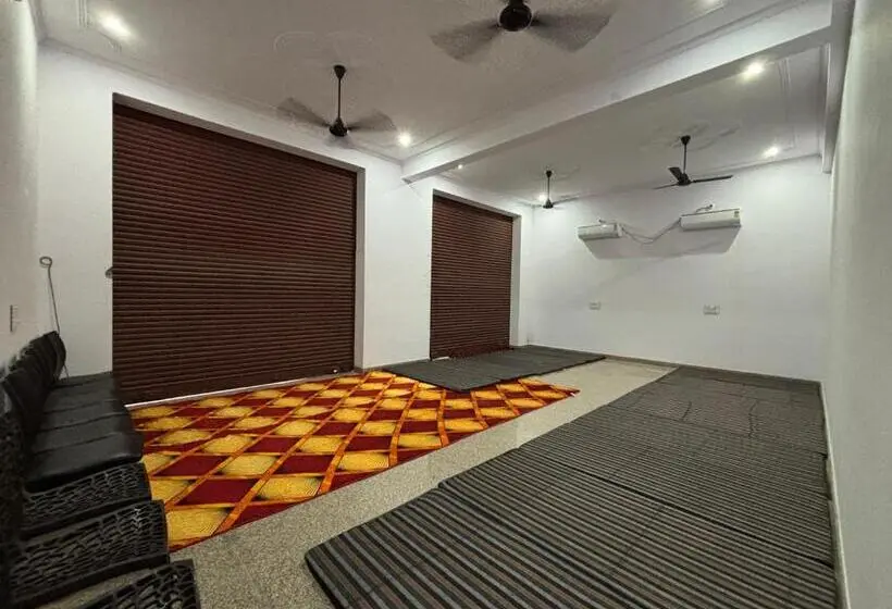 スタンダードシングルルーム, Raghunath Palace