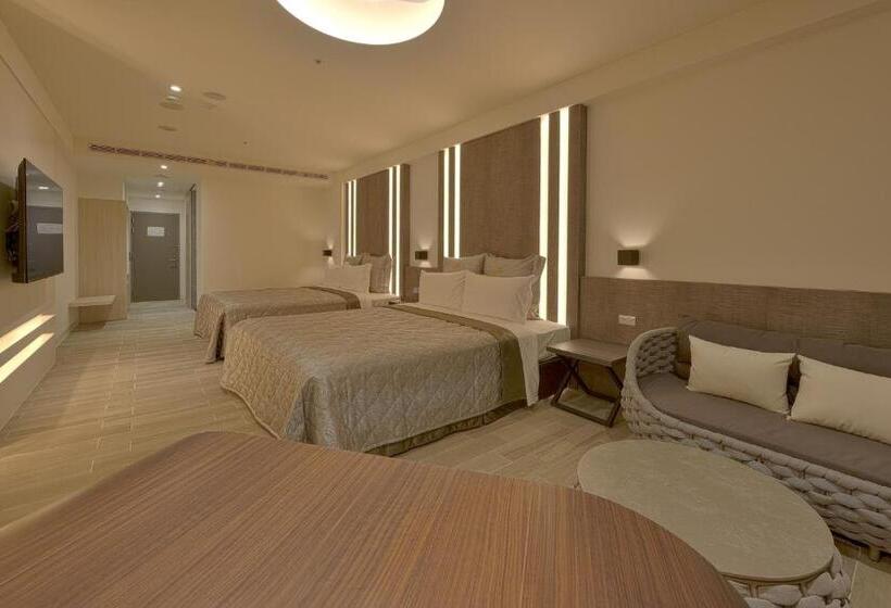 اتاق استاندارد چهار تخته, 新城九八精緻旅館