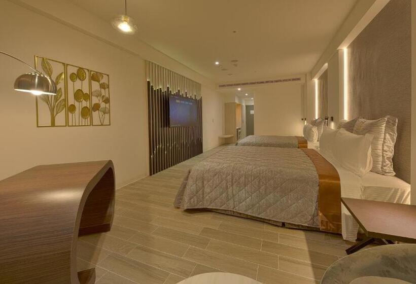 اتاق استاندارد چهار تخته, 新城九八精緻旅館