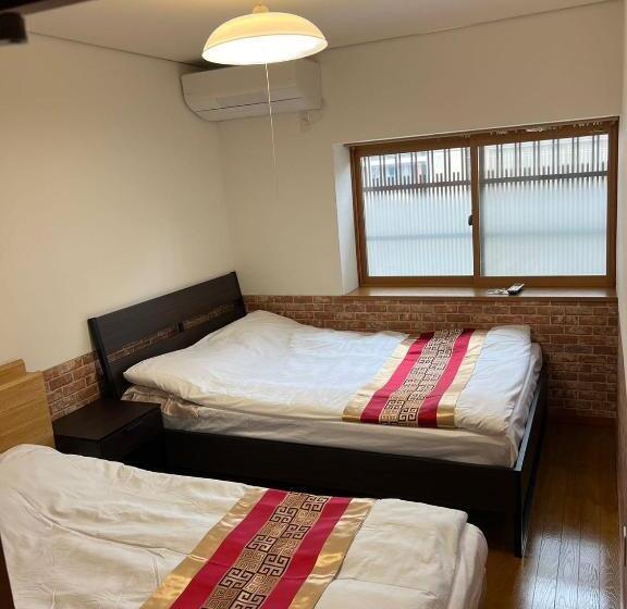 Camera Tripla Economy, 天满宿