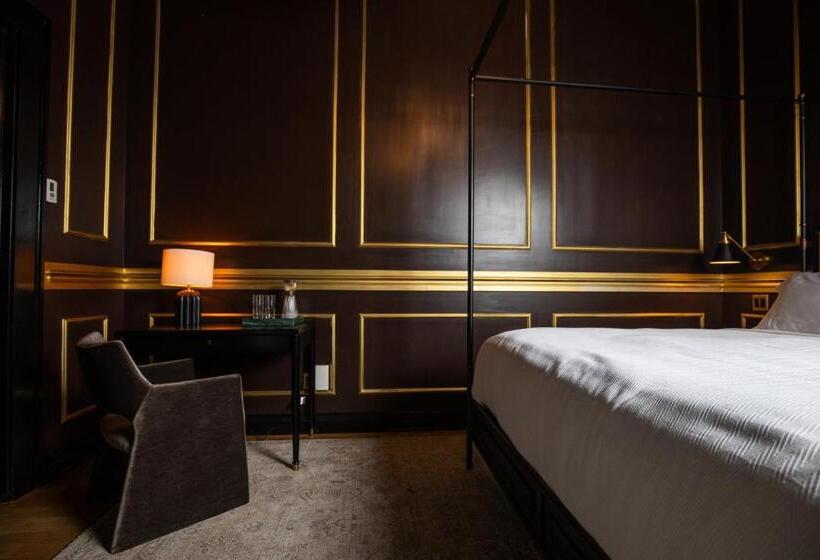 带大床的标准间, Blackbird