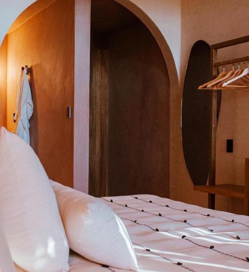 标准间, Boutique Xiqué