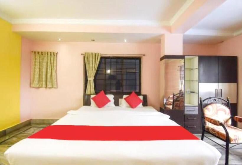 디럭스 룸, Goroomgo Relyef Inn Kolkata Fully Air Conditioned
