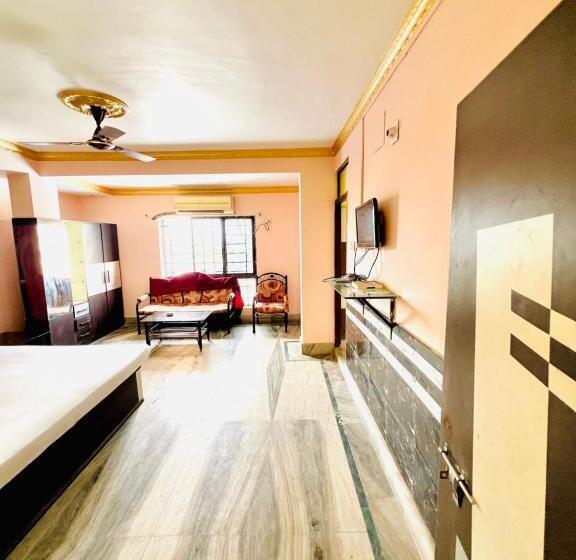 트리플 클래식 룸, Goroomgo Relyef Inn Kolkata Fully Air Conditioned