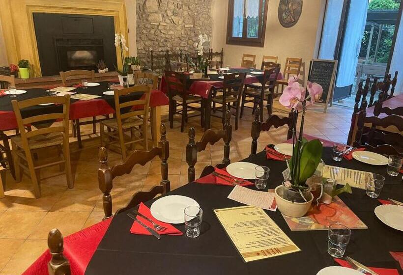 四人高级间, Nuova Scardua Agr Cucina Tipica