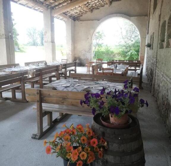 四人高级间, Nuova Scardua Agr Cucina Tipica