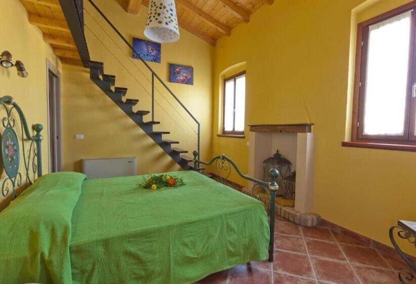 四人标准间, Nuova Scardua Agr Cucina Tipica