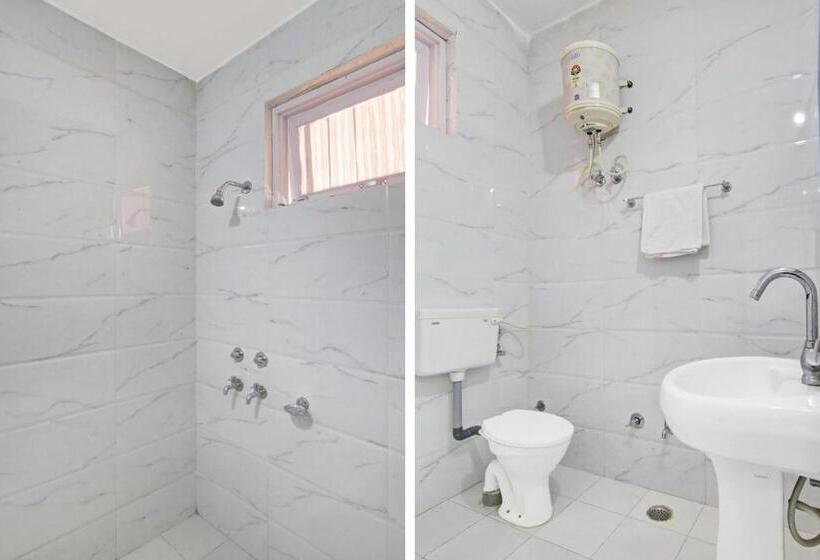 غرفة كلاسيكية ثلاثية, O Jamdagni