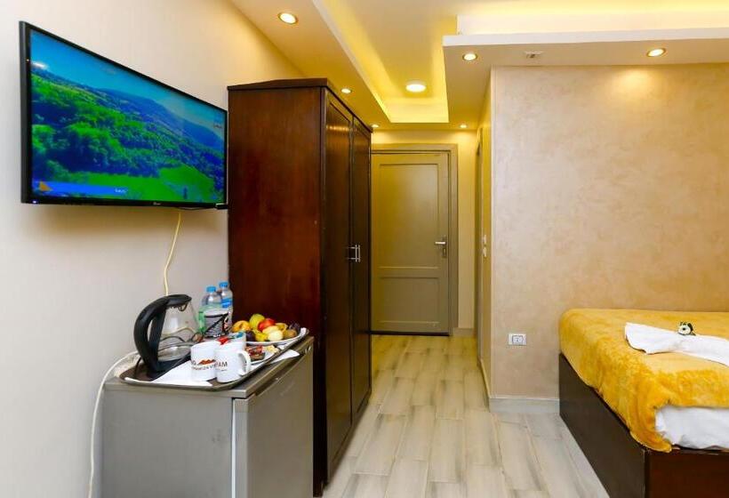 اتاق استاندارد با بالکن, Venus Guest House