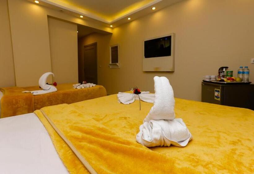 اتاق لوکس سه تخته, Venus Guest House