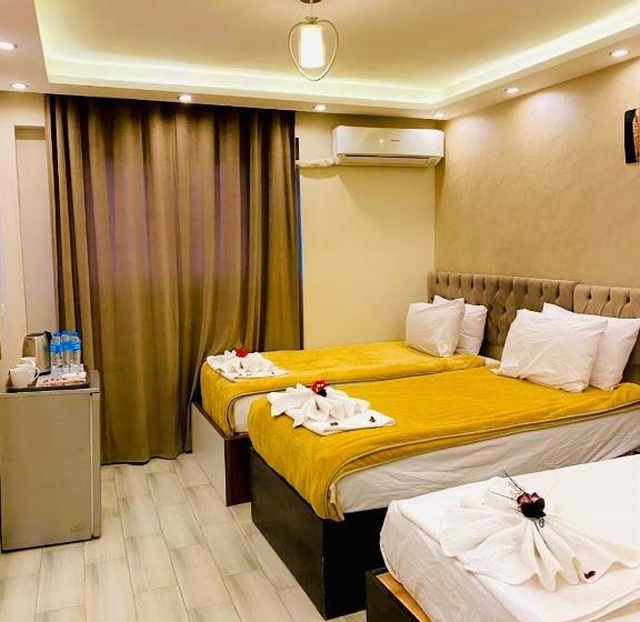 اتاق لوکس سه تخته, Venus Guest House