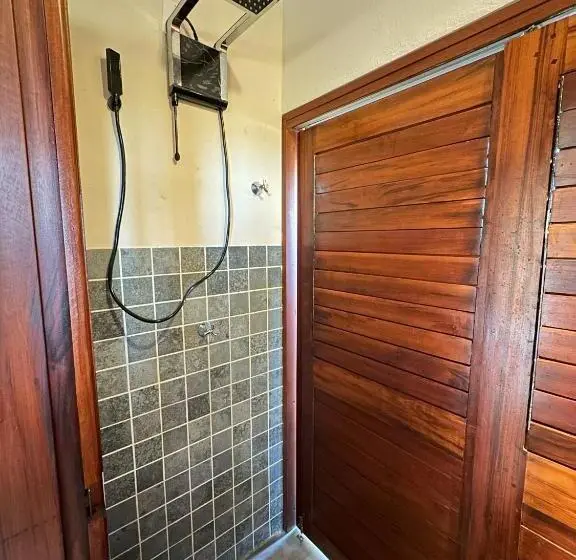 スタンダードルーム, Vila Ronquinha   Arpoador
