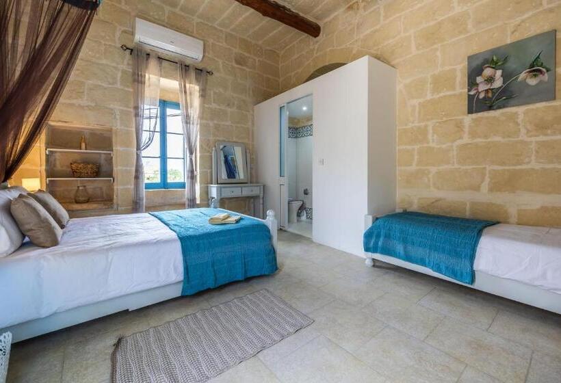 اتاق استاندارد سه نفره, Azure Tranquility 3 At Tan Neputi By Solea