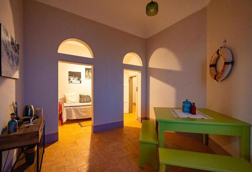 סוויטה נוף לים, Faro Capel Rosso