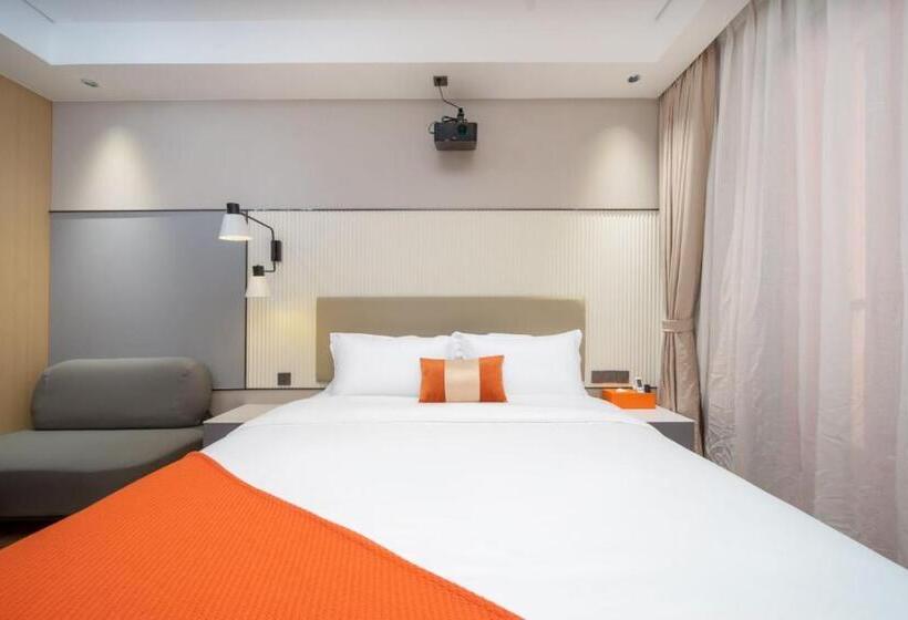 Standard Single Room with Balcony, Guangzhou Yashe International Apartment