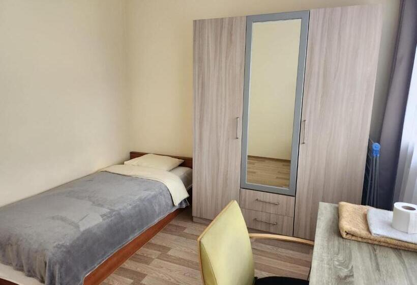 اتاق استاندارد یک نفره با چشم‌انداز دریا, Central Shared Flat   Quiet Private Room