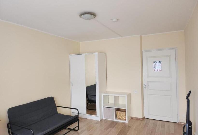 اتاق استاندارد یک نفره, Central Shared Flat   Quiet Private Room