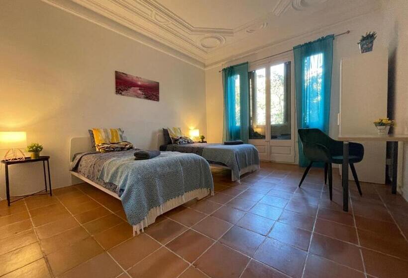 Номер Стандарт Совместная Ванная, Private Rooms By Arco De Triunfo