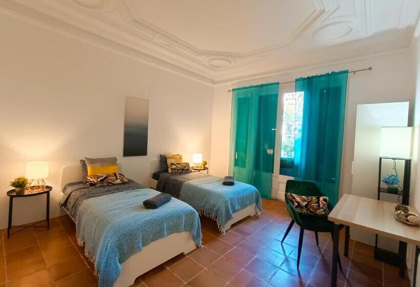 Номер Стандарт Совместная Ванная, Private Rooms By Arco De Triunfo