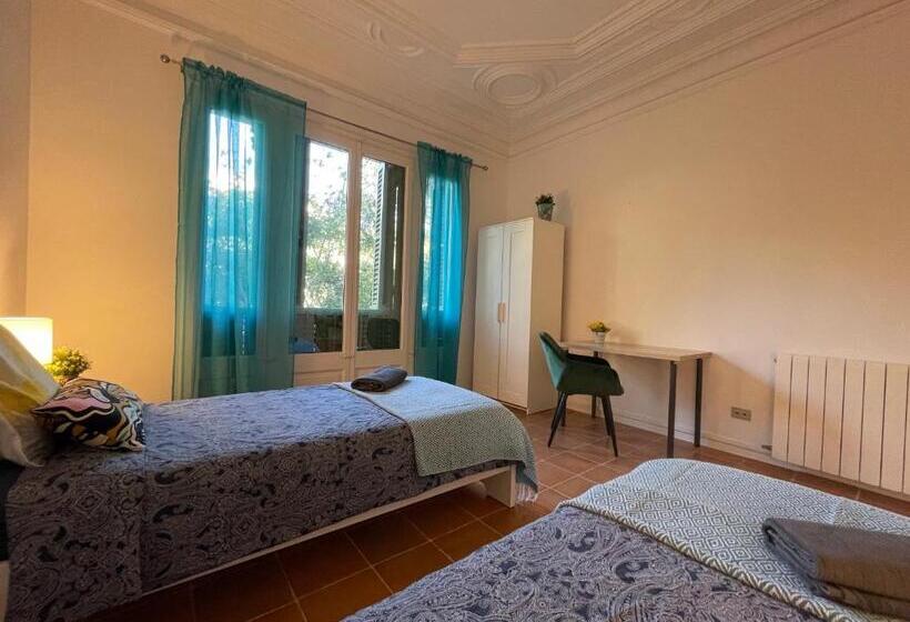 Номер Стандарт Совместная Ванная, Private Rooms By Arco De Triunfo