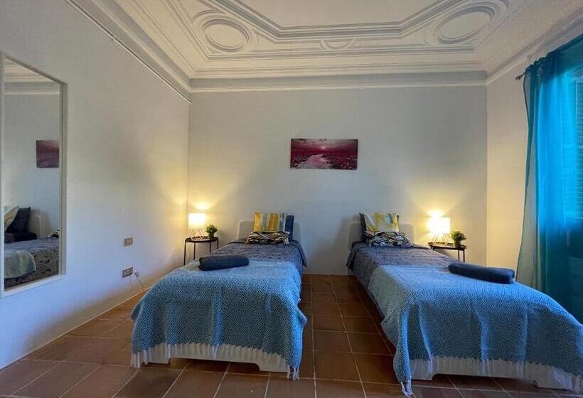 Номер Стандарт Совместная Ванная, Private Rooms By Arco De Triunfo