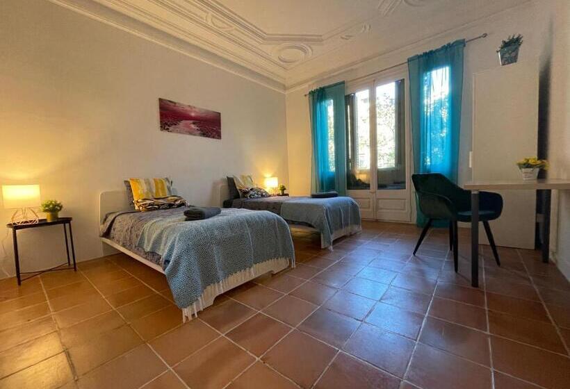 Номер Стандарт Совместная Ванная, Private Rooms By Arco De Triunfo