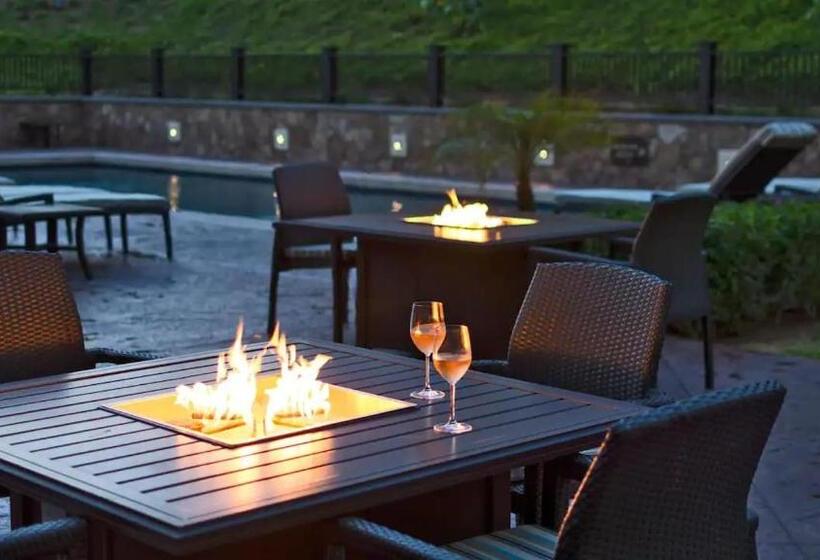 سوییت, Spacious & Luxurious King Suite At Los Cabos