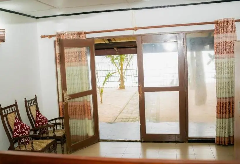 Triple Room Sea View, Silver Sands Beach