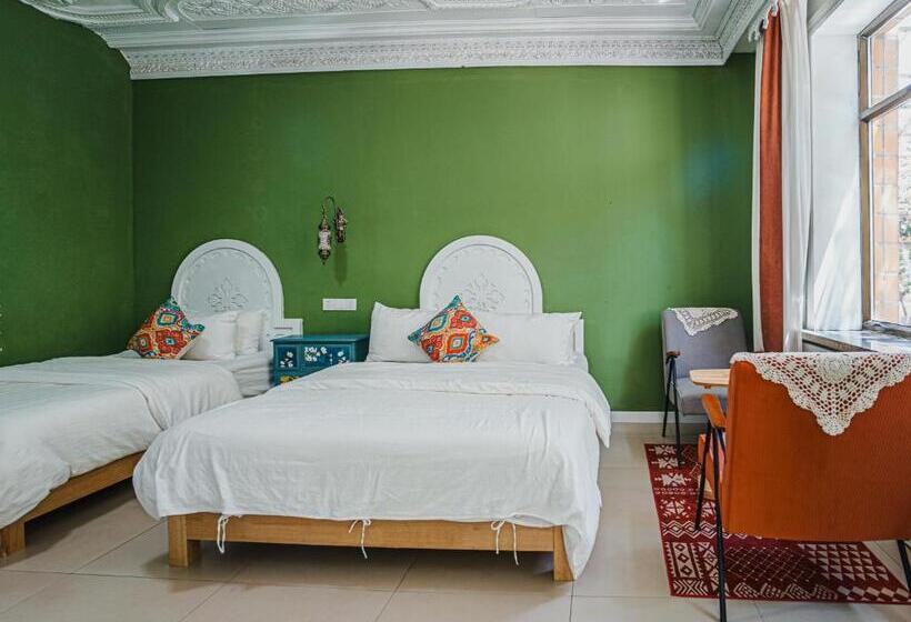 Familiekamer met Uitzicht op de Tuin, 达卜·九宿民宿